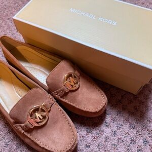 Michael Kors Tan Suede Loafers Women’s size 8